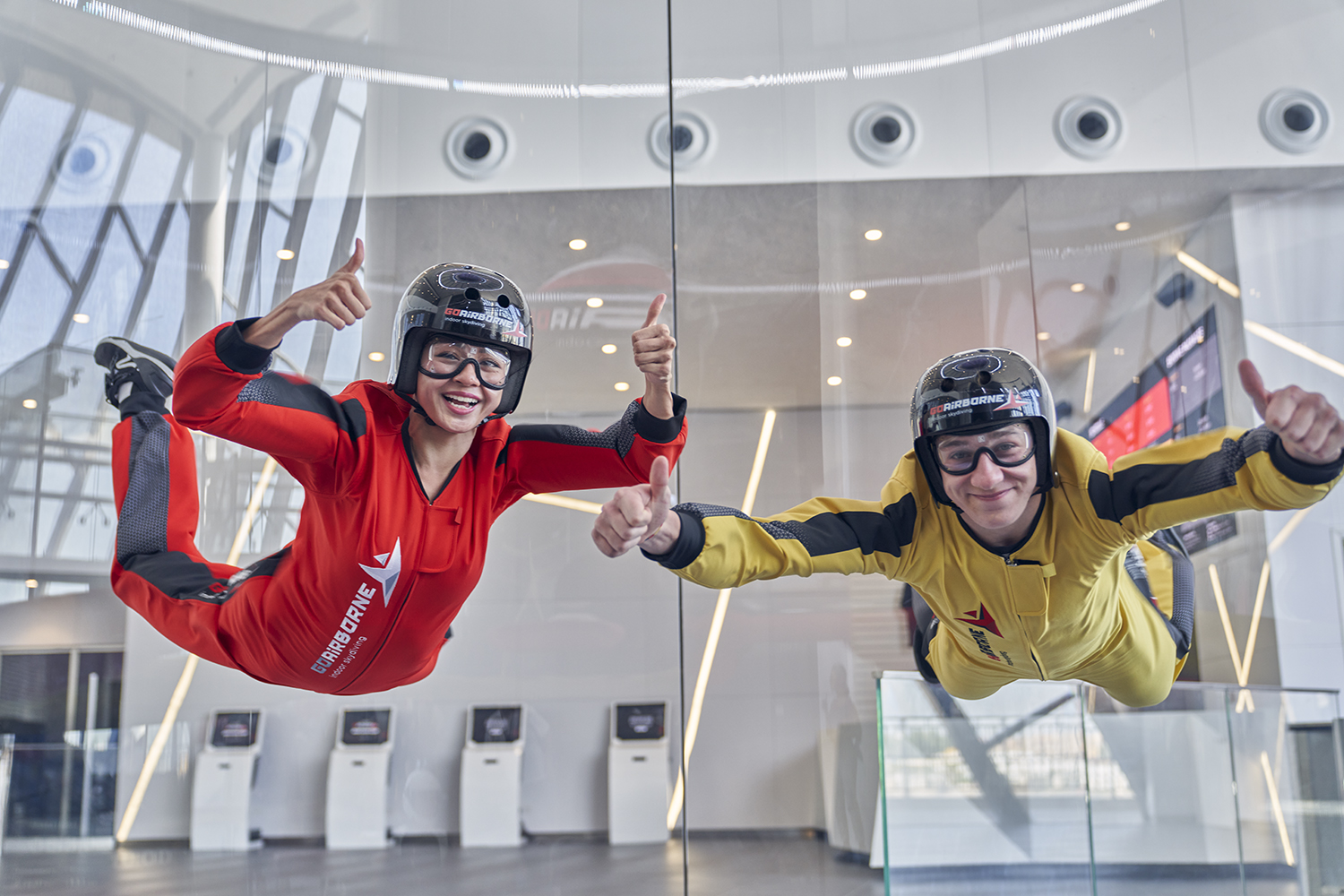 Lisboeta Macau jumps into skydiving - Mix Meetings